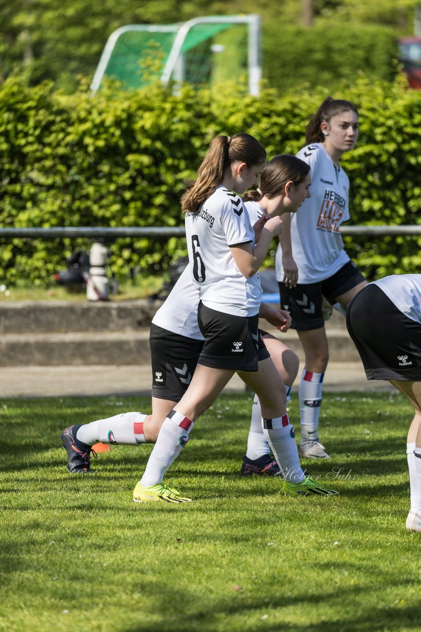 Bild 62 - wBJ SV Henstedt Ulzburg - FSG Oldendorf Itzehoe : Ergebnis: 6:3